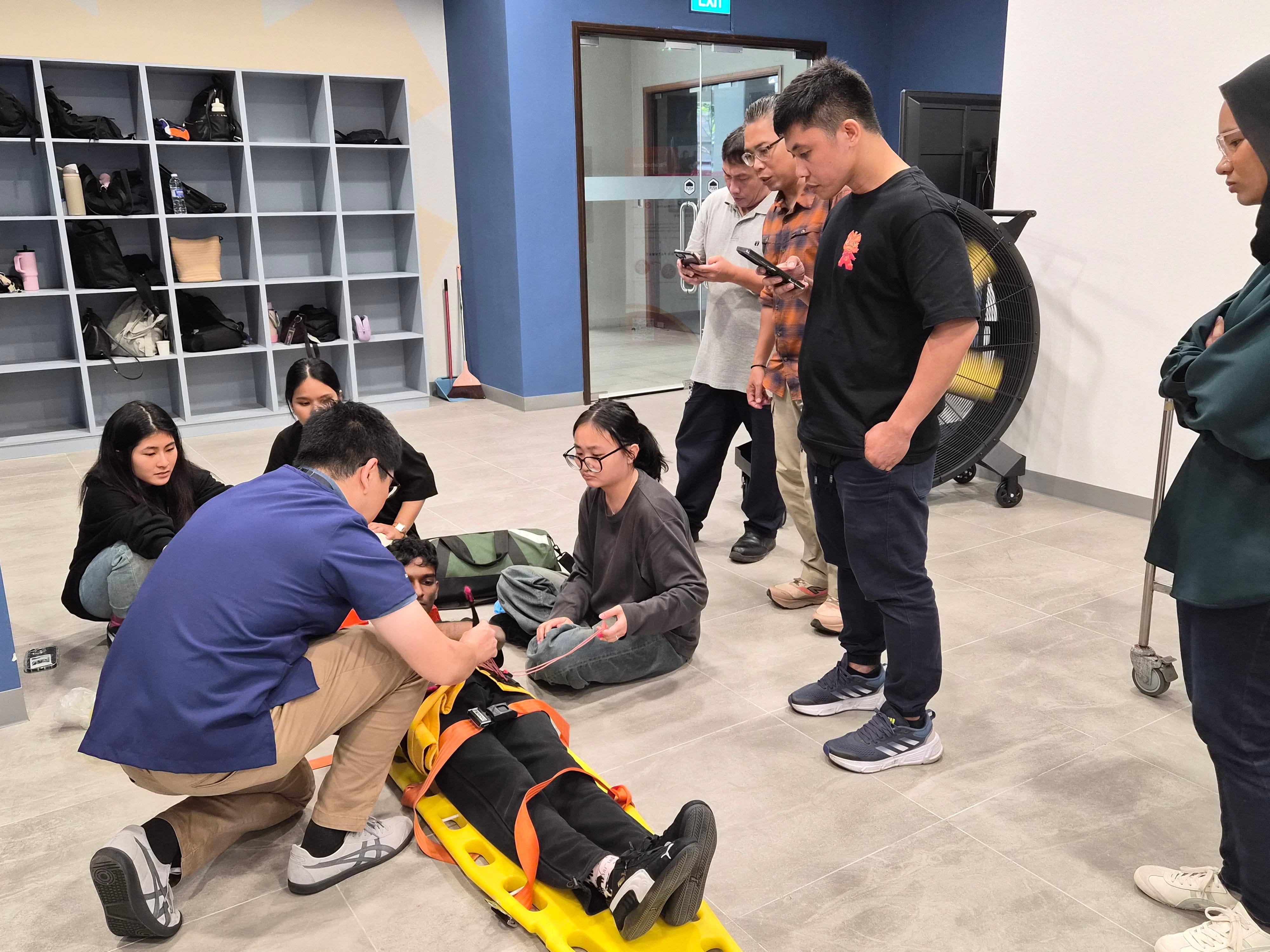 Experiential scenario-based emergency case management